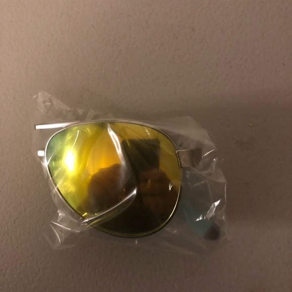 Foldable Aviator Sunglasses. Green tint. Unisex. - Picture 6 of 6